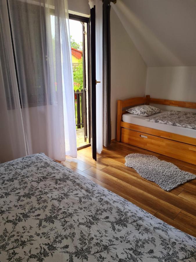 Apartman Poznanovic Apartamento Rakovica Exterior foto
